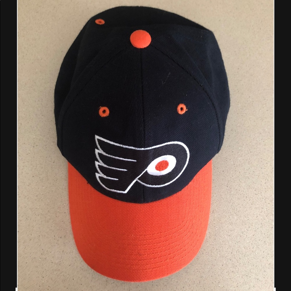 NHL Flyers Men’s Hat